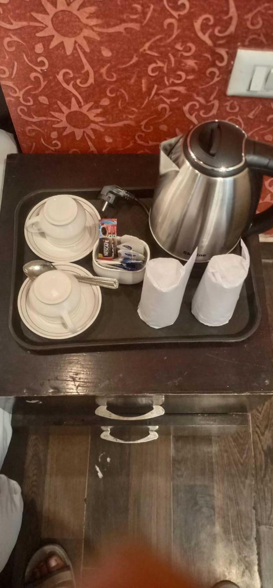 Paschim Vihar Hotel Delhi  Buitenkant foto