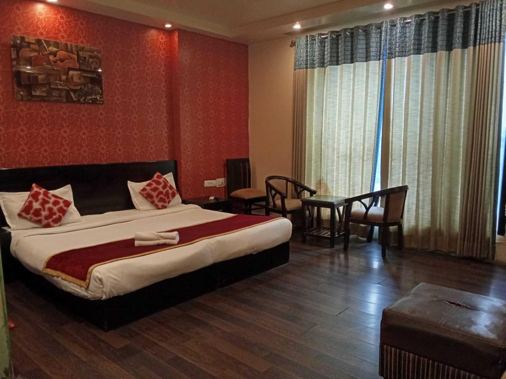 Paschim Vihar Hotel Delhi  Buitenkant foto